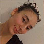 Étudiante diplômée d’une licence d’anglais prête à aider